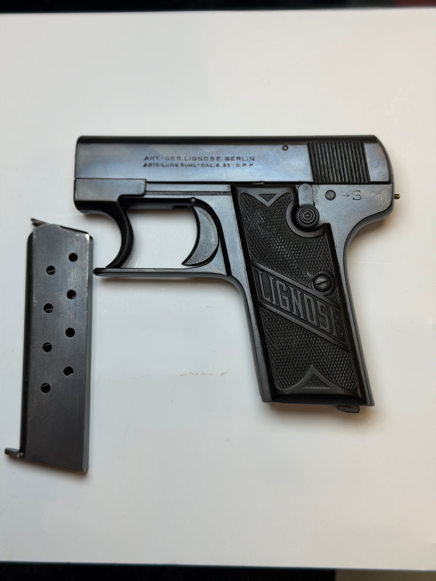 Lignose Einhand – .25 ACP Pocket Pistol