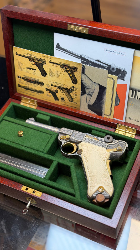 Mauser P.08 Parabellum – Oak Leaf Engraving with Gold Line Inlay
