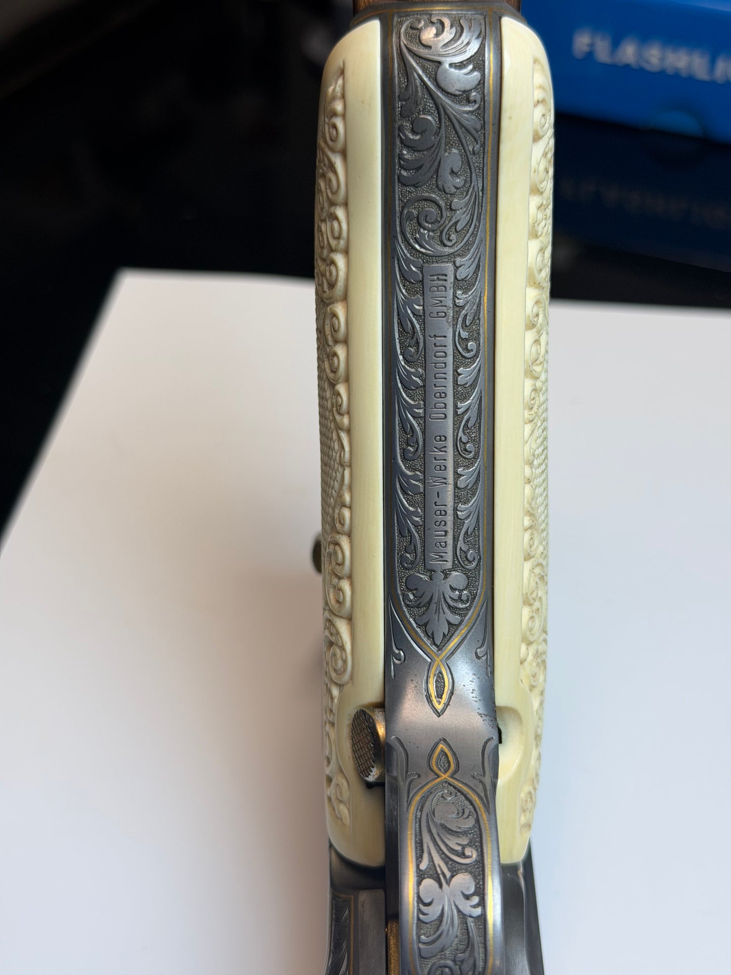 Mauser P.08 Parabellum – Oak Leaf Engraving with Gold Line Inlay